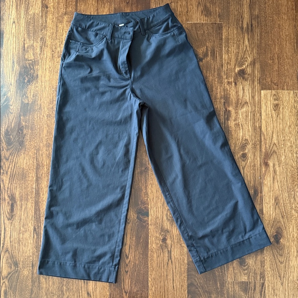Lululemon straight cropped pant